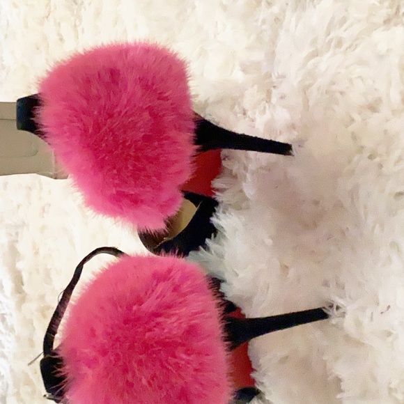 VINTAGE Christian Louboutin - Crazy Fur Suede/Mink - Picture 3 of 14
